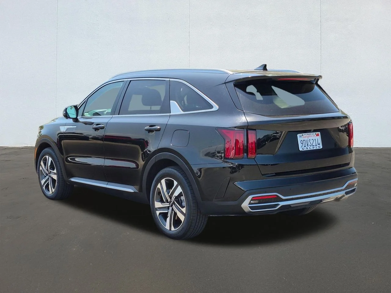 Used 2023 Aurora Black Kia SX Prestige image 3