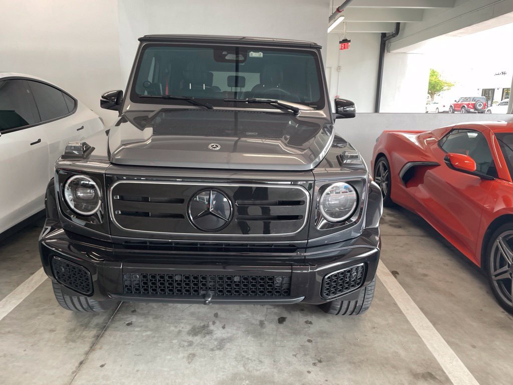Used 2025 Gray Mercedes-Benz G 580 image 2