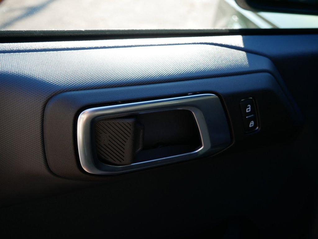 2025 Ford Bronco 4-Door Base - Photo 15