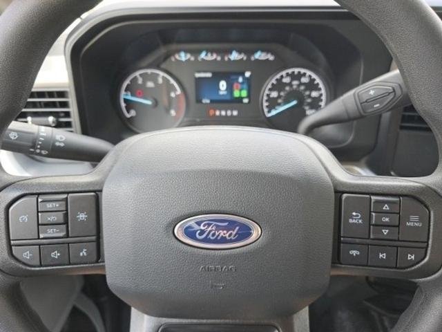 2025 Ford F-350 Super Duty Chassis Cab XL - Photo 35