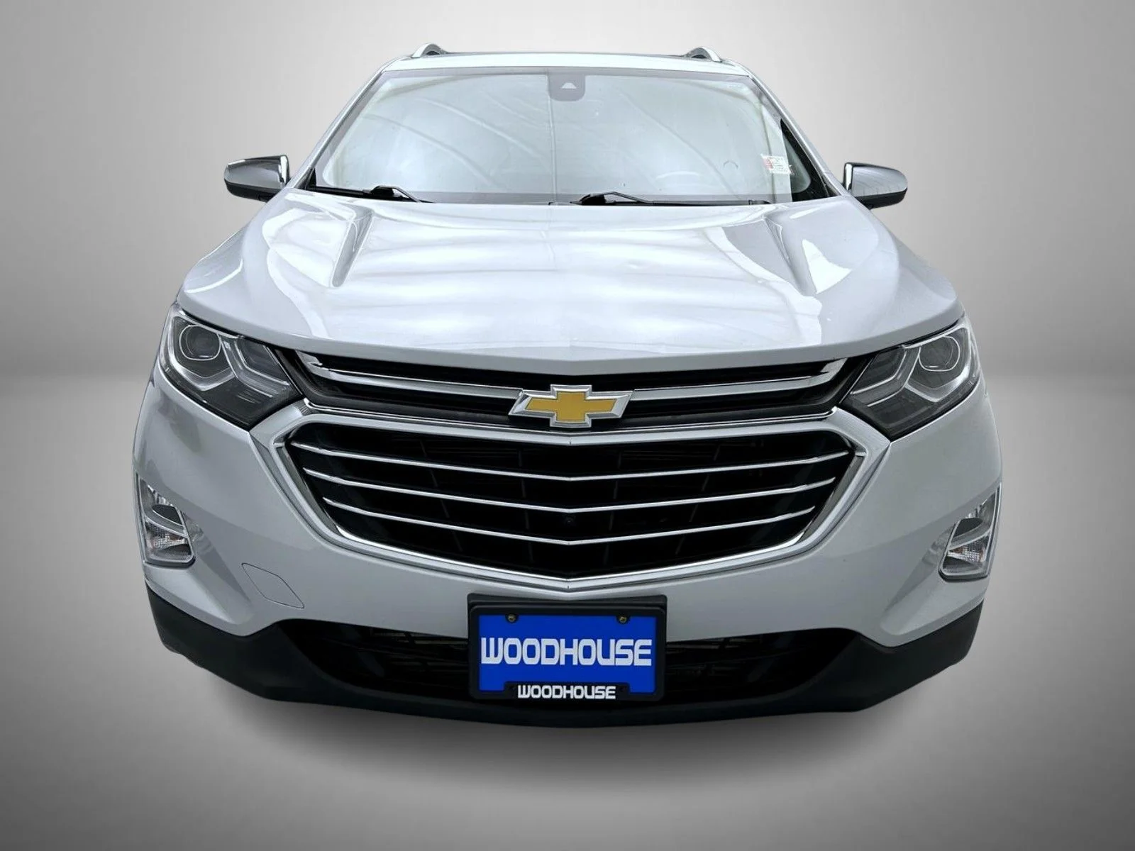 Used 2018 Silver Chevrolet Premier image 2