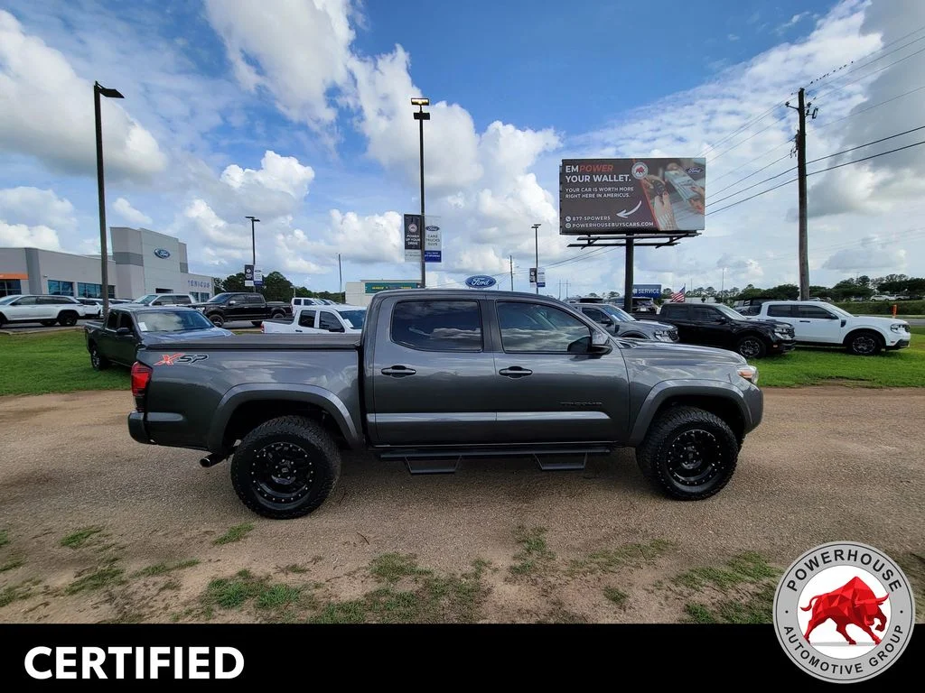 Used 2018 Gray Toyota SR5 image 7