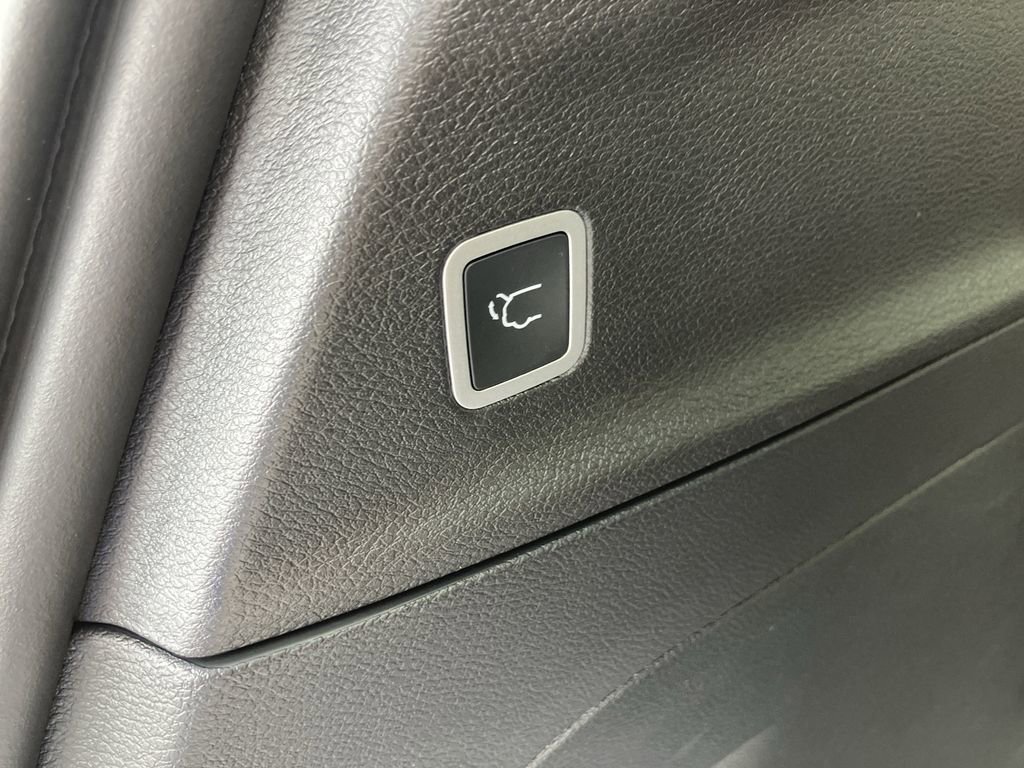 2026 Chrysler Pacifica Select - Photo 34