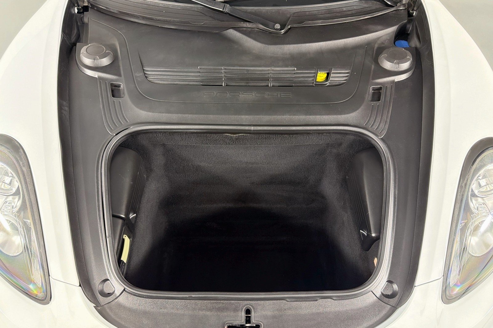 Used 2014 White Porsche  image 10