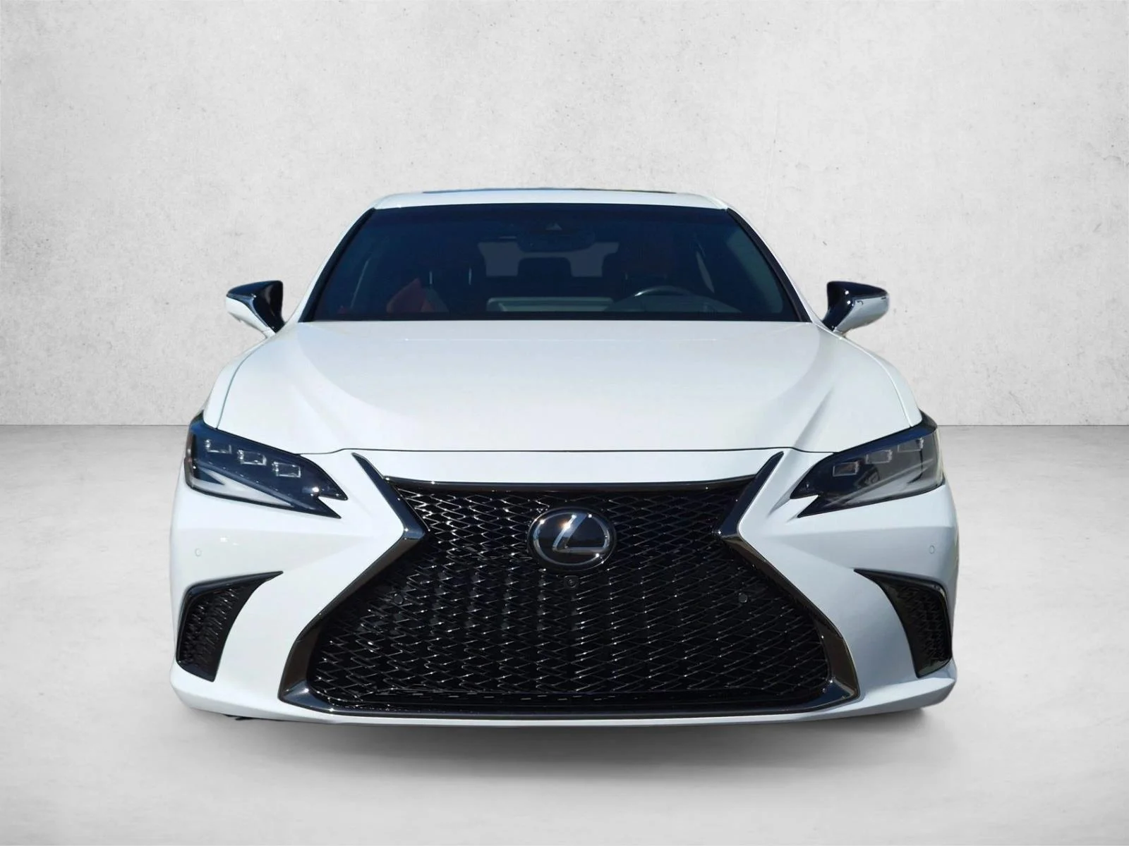 Certified Used 2024 Ultra White Lexus ES 300h F SPORT Handling image 2