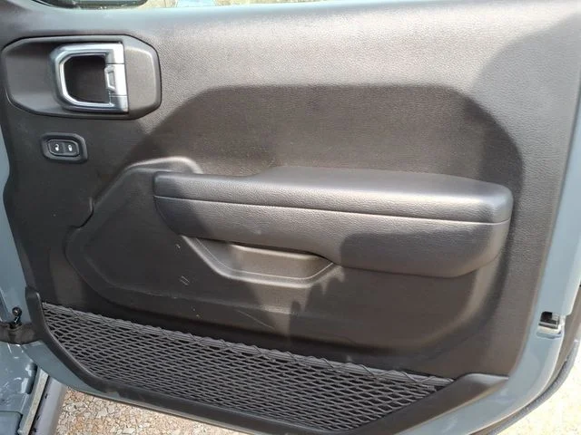 Used 2025 Gray Jeep Rubicon image 24