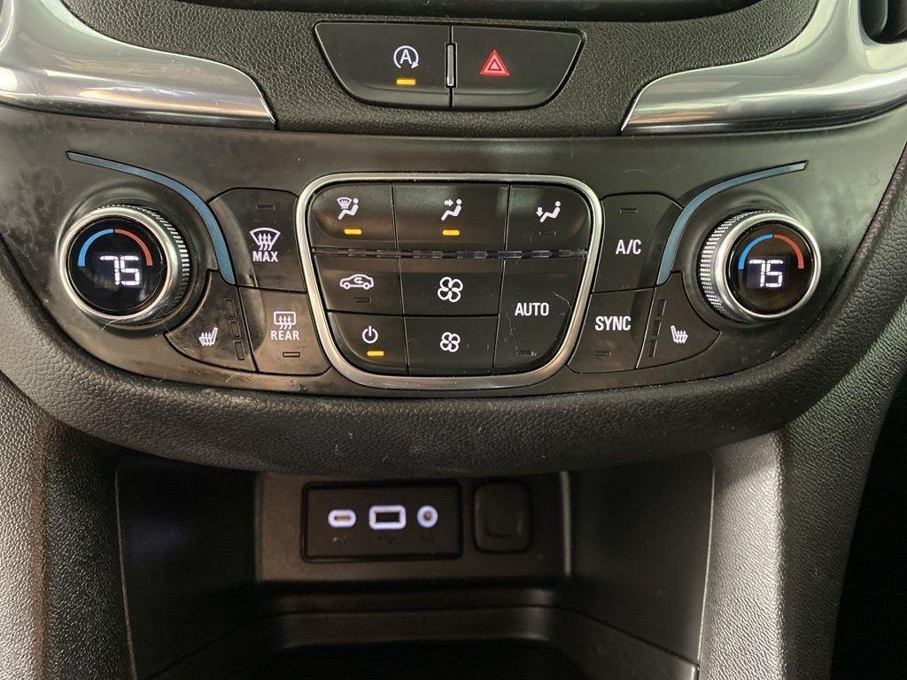 Used 2024 Pearl Chevrolet LT image 21