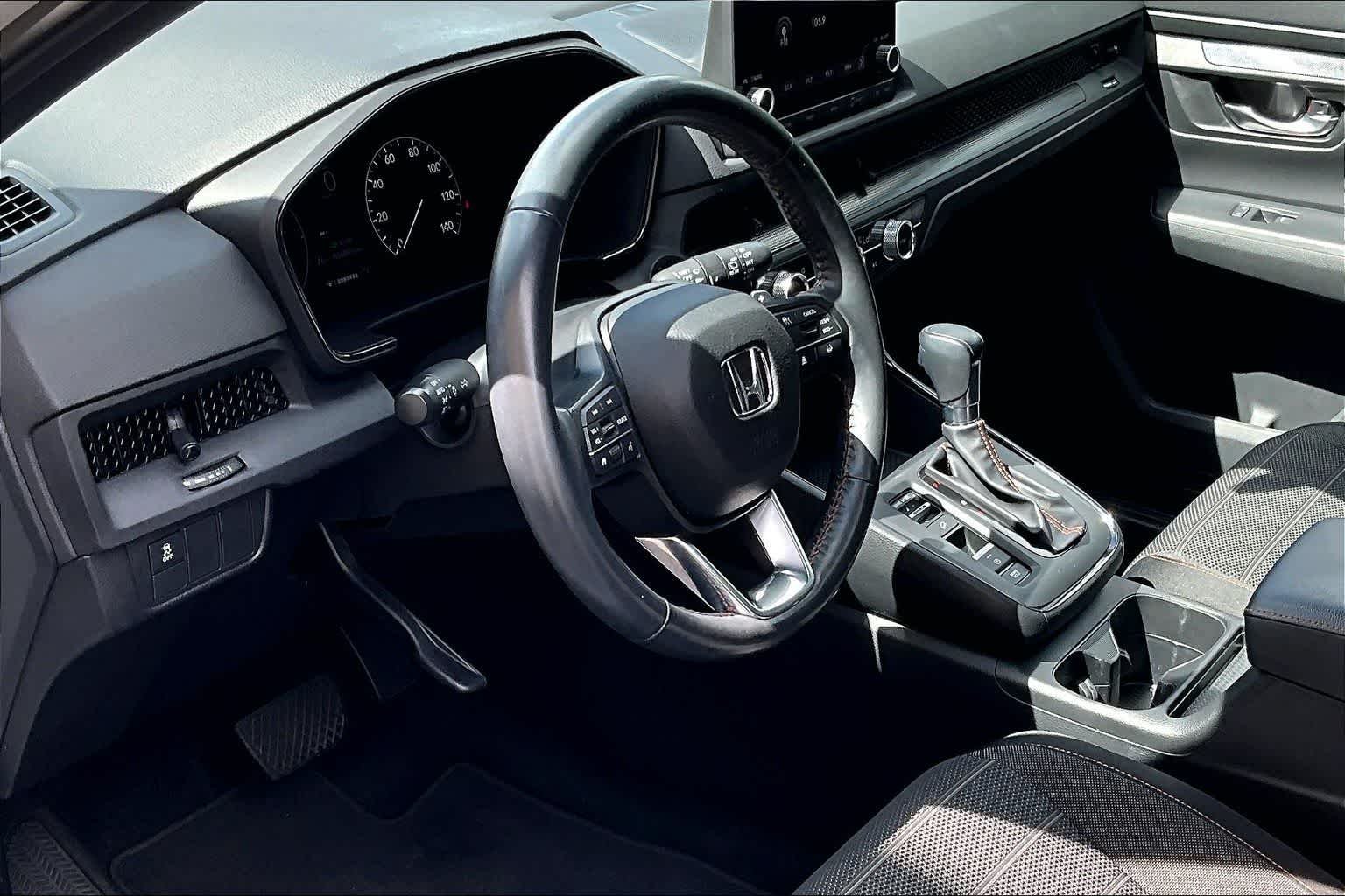 Used 2023 Platinum White Pearl Honda Sport image 18