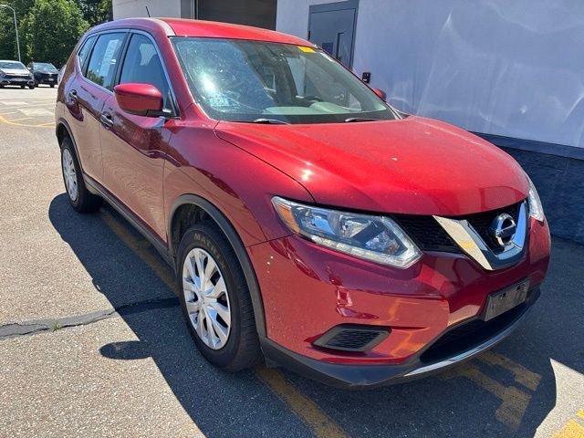 Used 2016 Cayenne Red Nissan S image 1