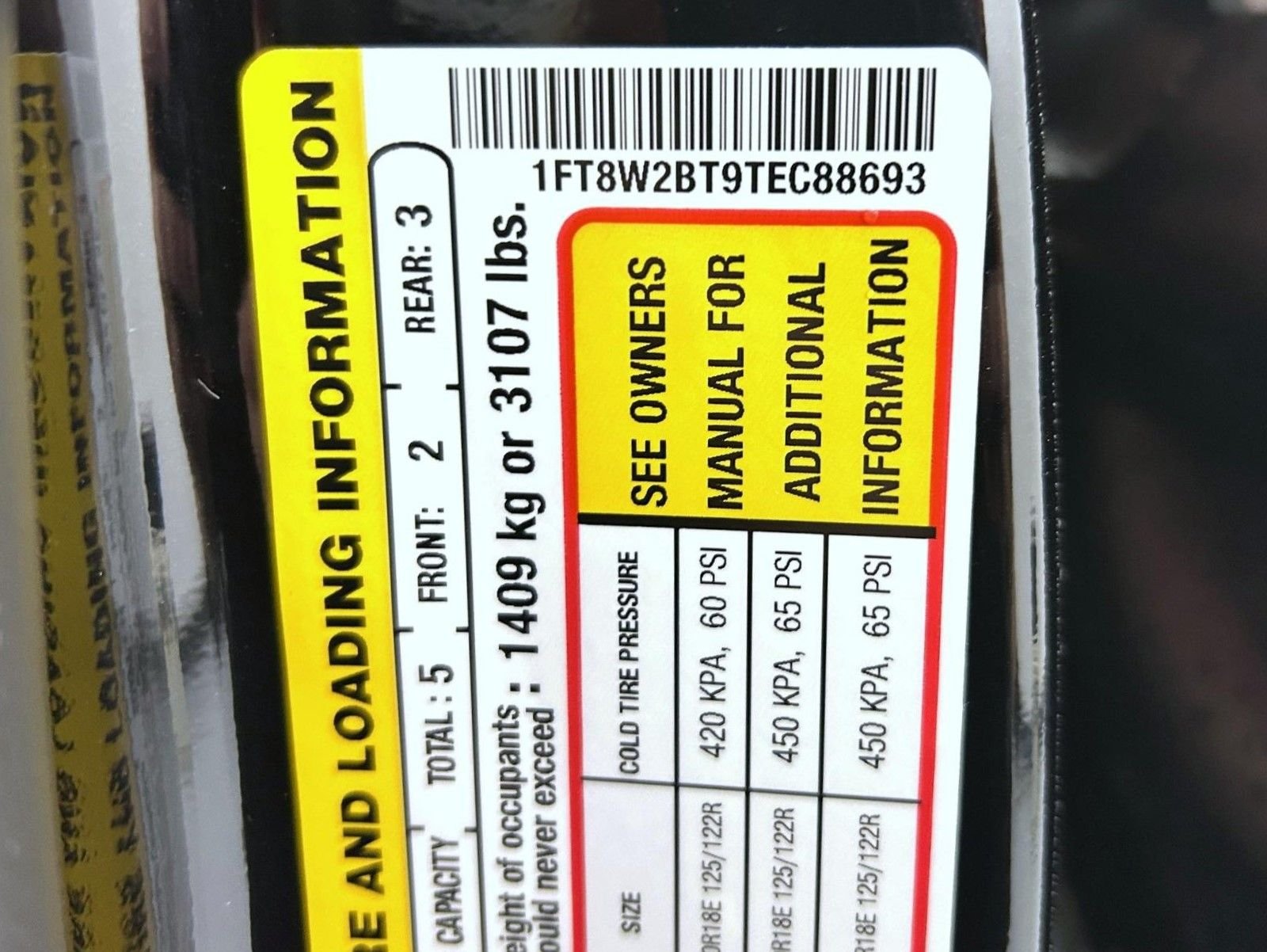 New 2026 Agate Black Metallic Ford XLT image 25