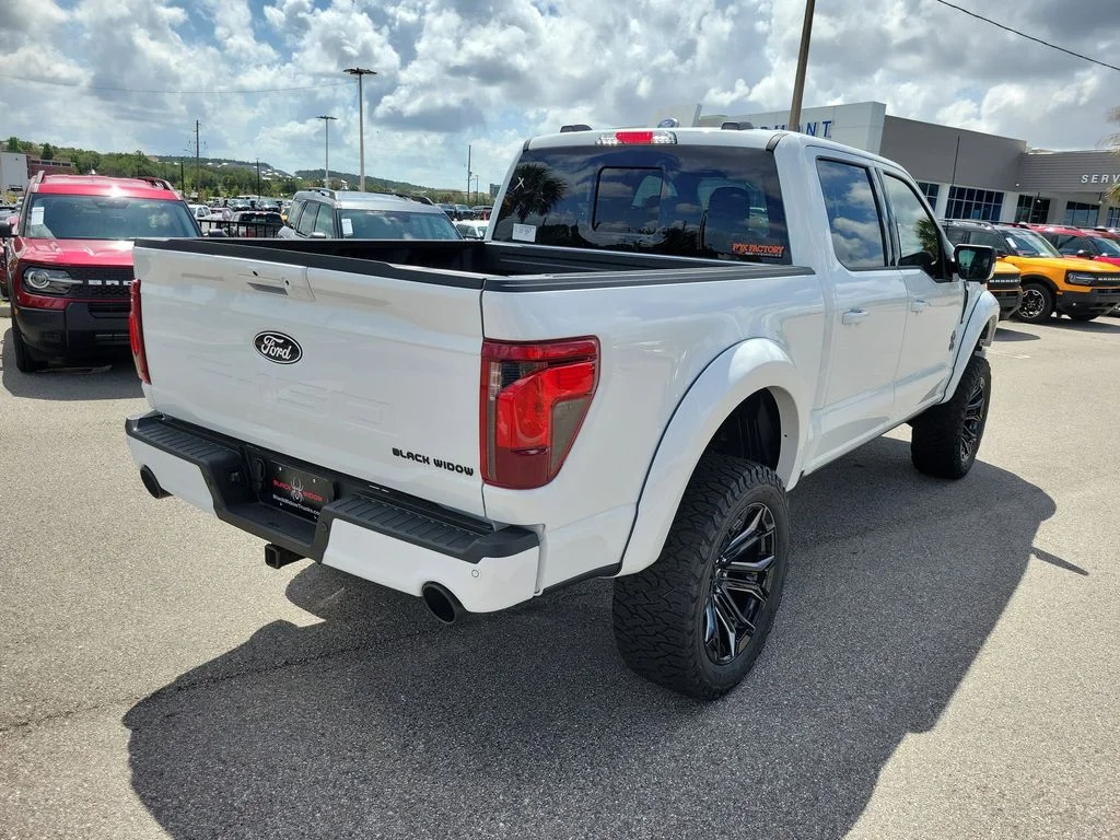 New 2026 Oxford White Ford XLT image 5