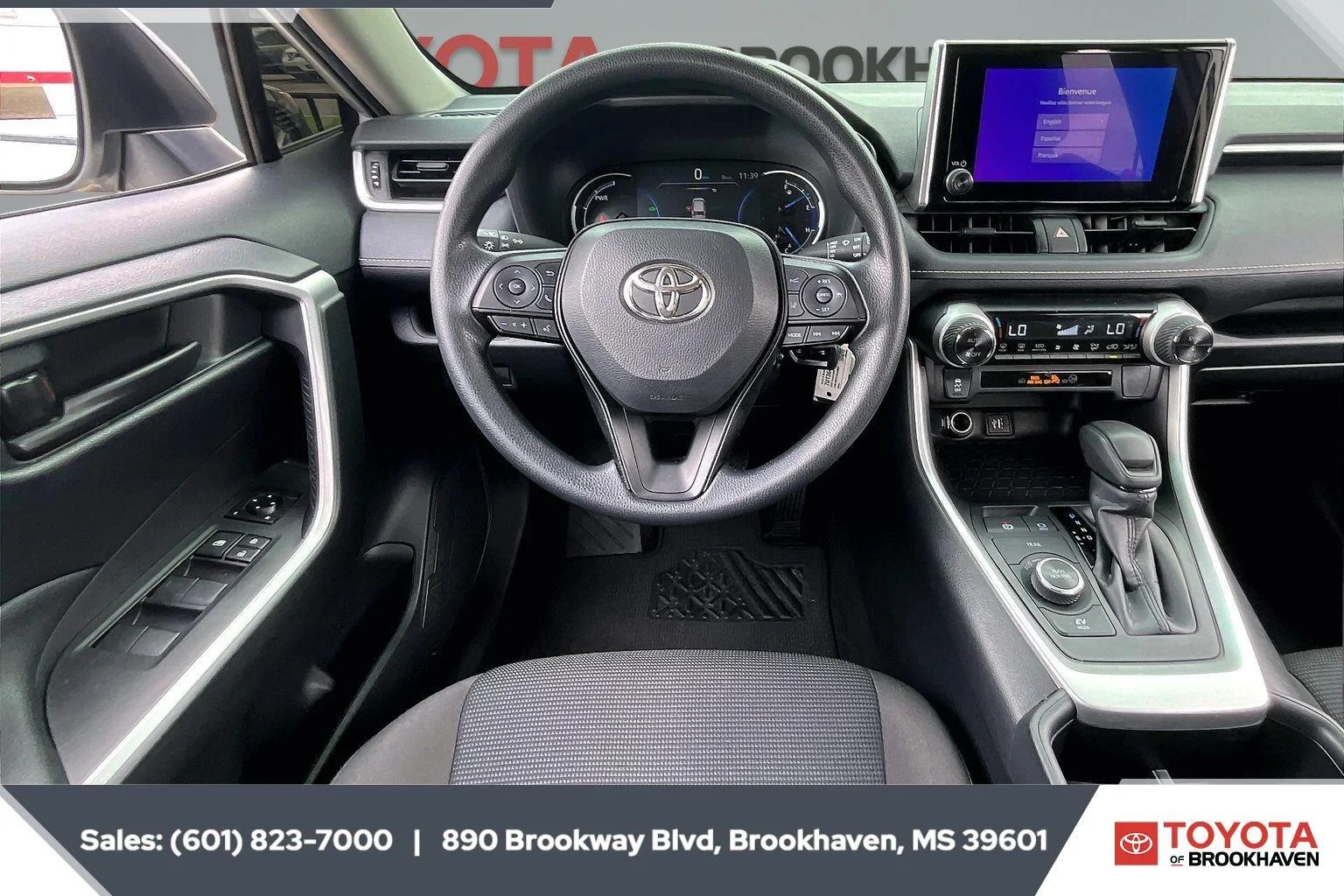 Used 2025 Ice Cap Toyota Hybrid LE image 5