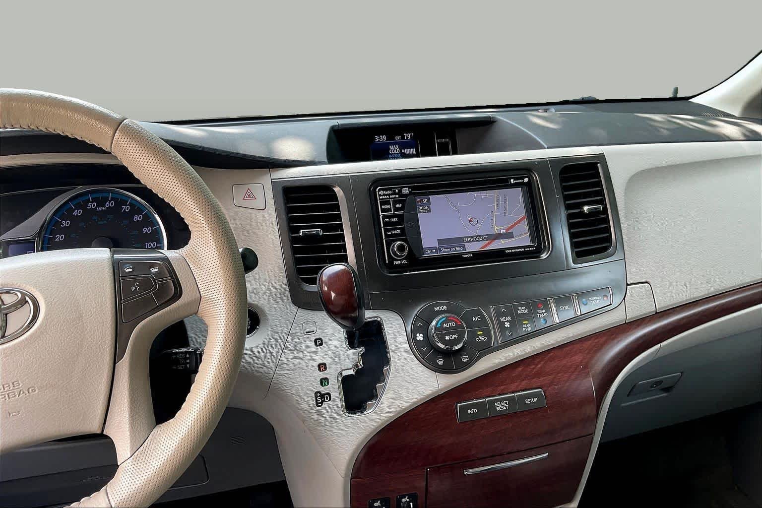 Used 2014 Silver Sky Metallic Toyota XLE image 6