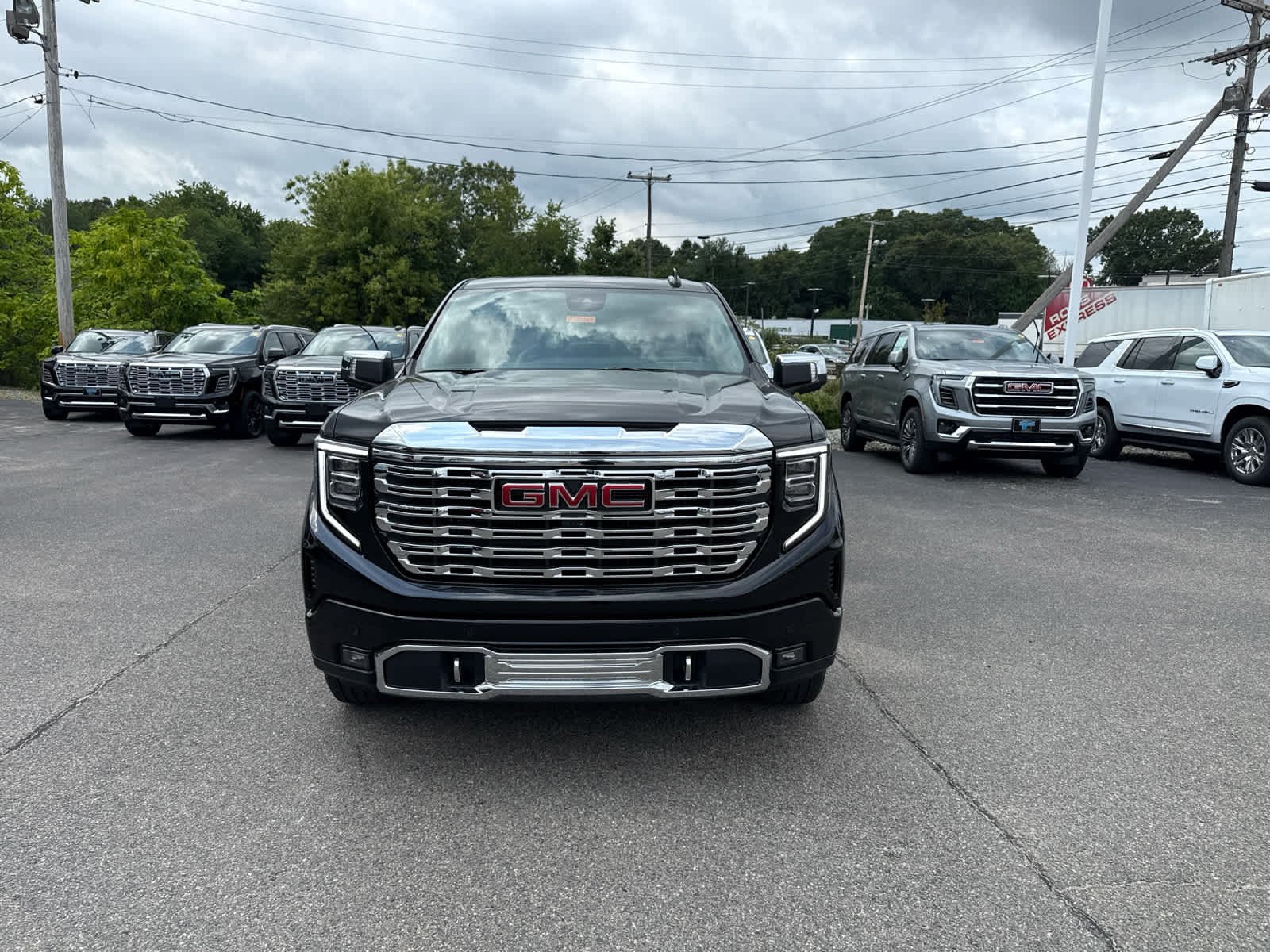 2026 GMC Sierra 1500 Denali - Photo 8