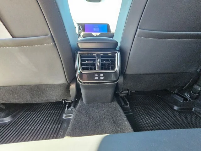 Used 2025 Cloud Toyota XLE image 21