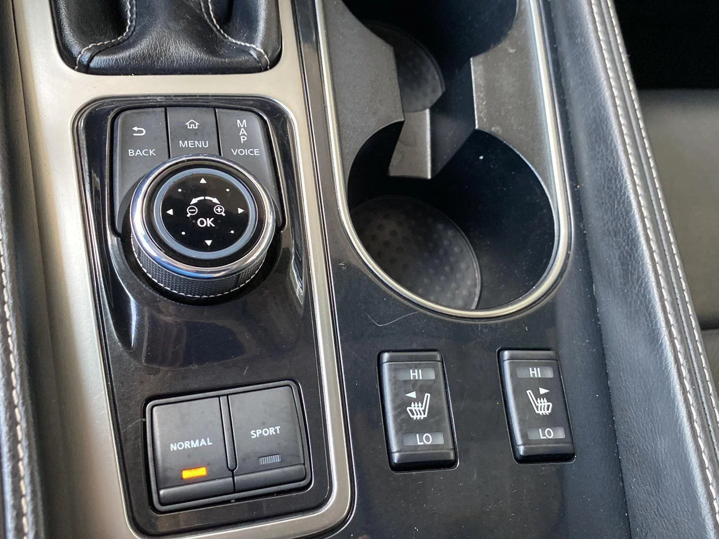 Used 2017 Gun Metallic Nissan SL image 28