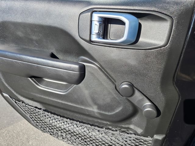 Used 2022 Black Jeep Willys image 17