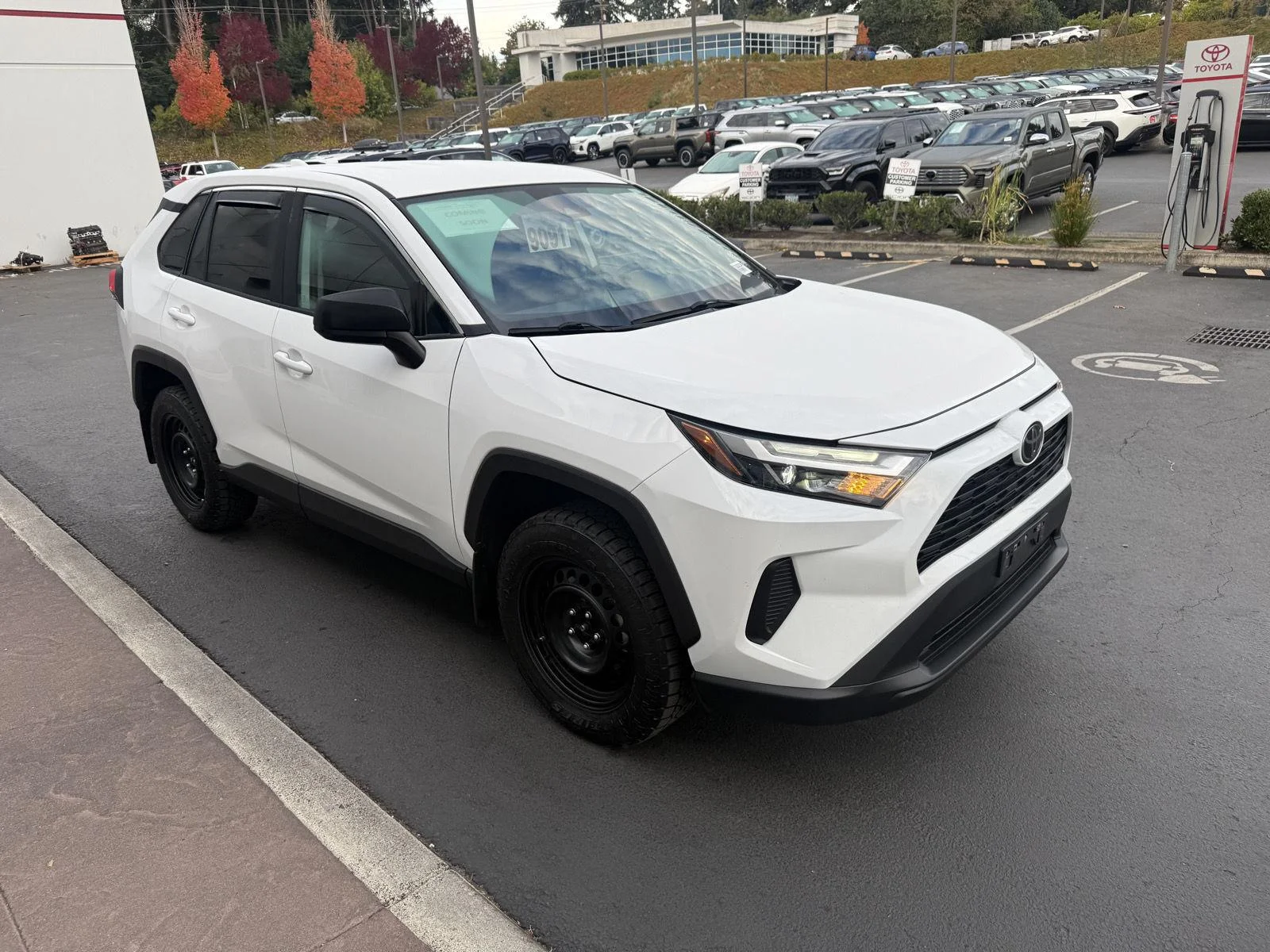 Used 2024 Ice Cap Toyota LE image 7