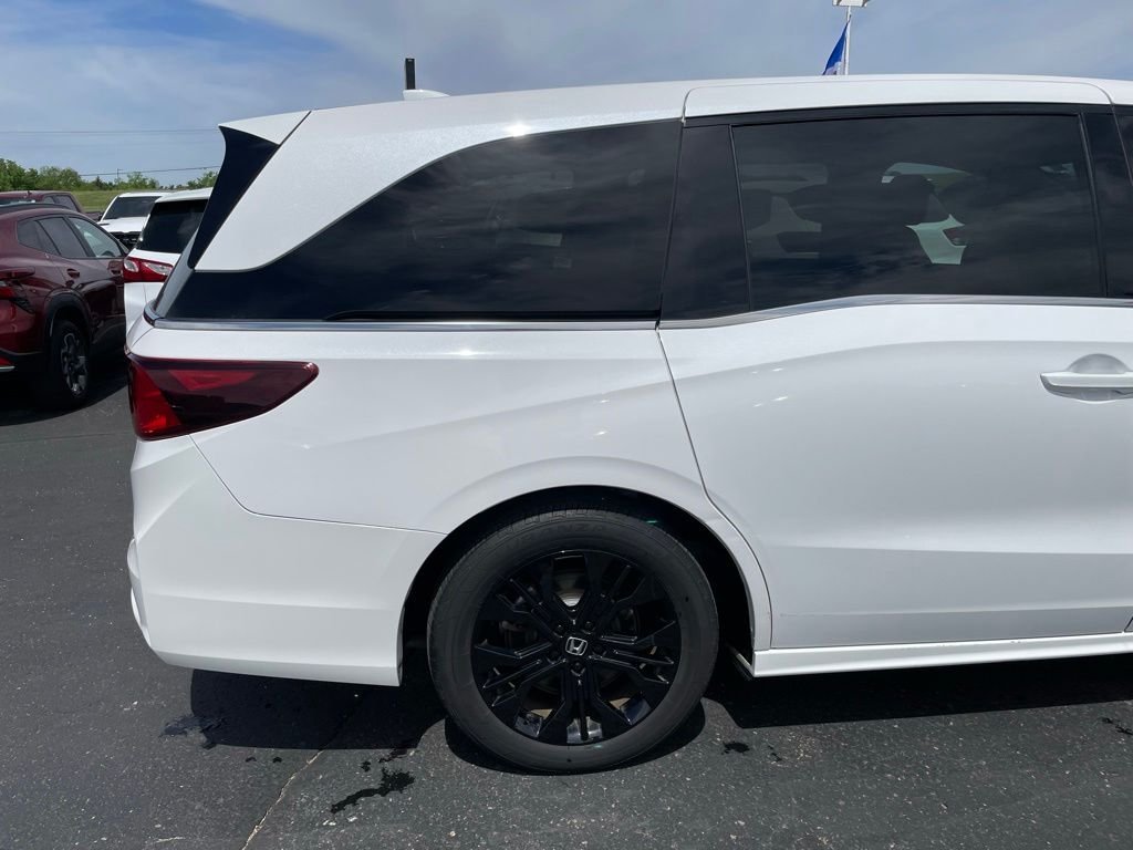 Used 2025 White Honda Sport-L image 32