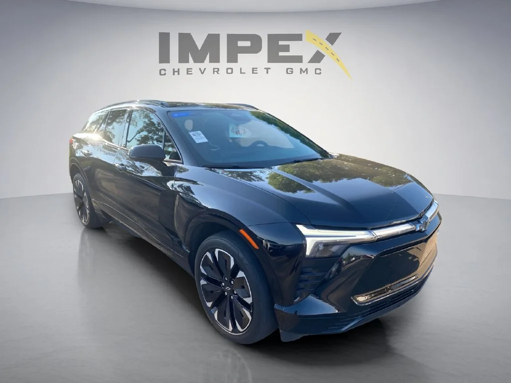 Used 2024 Black Chevrolet RS image 7