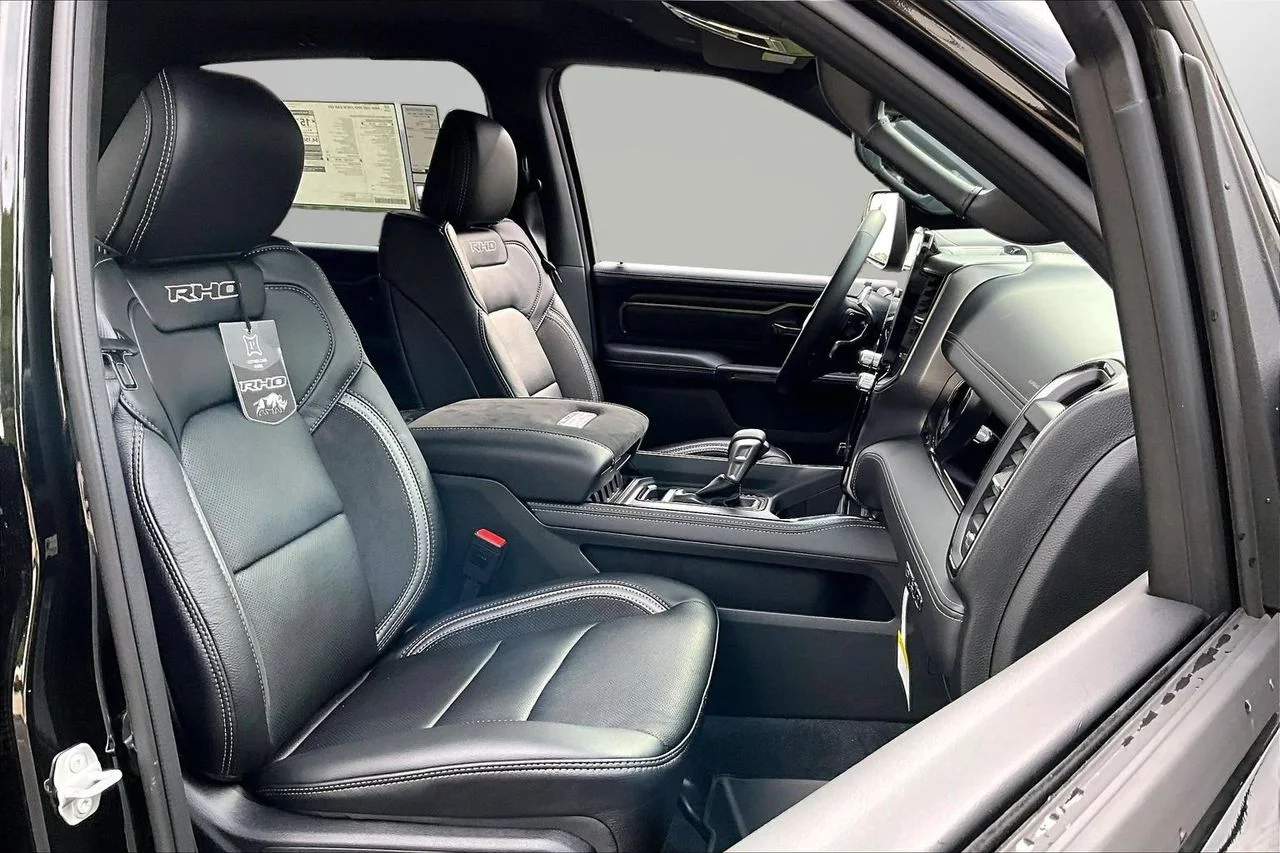 New 2026 Diamond Black Crystal Pearl-Coat Exterior Paint RAM RHO image 20