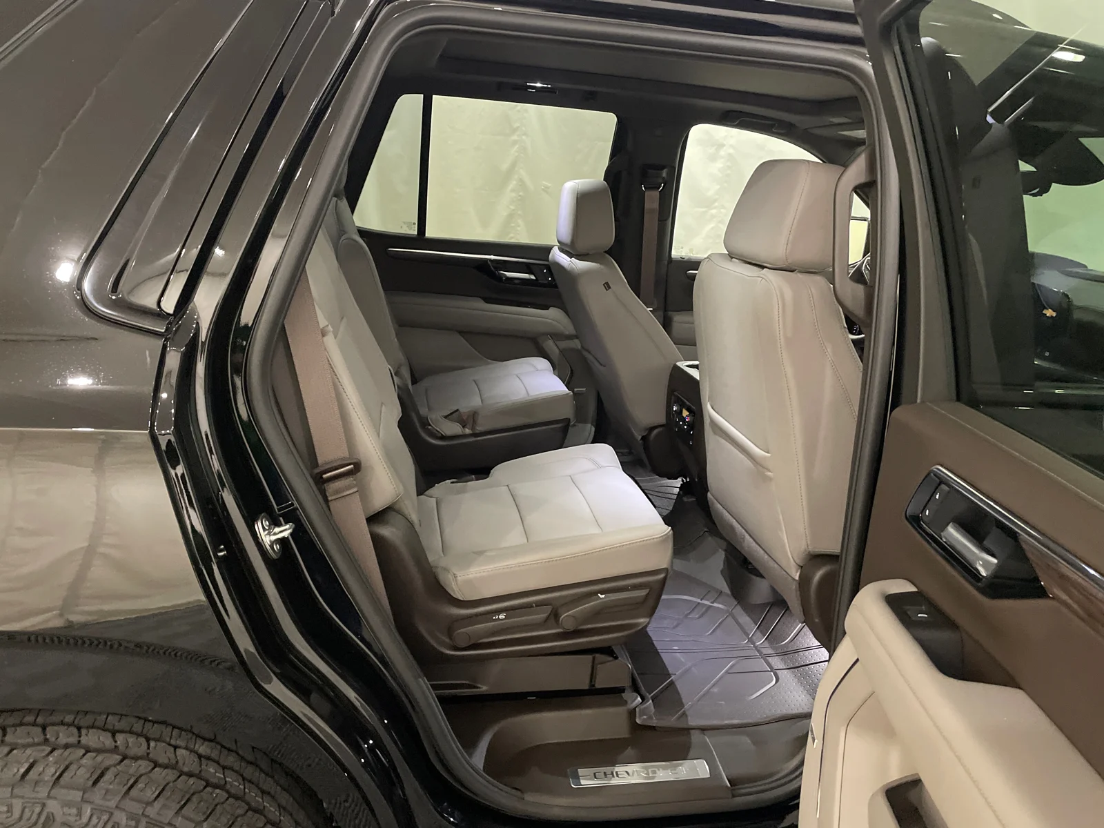 2026 Chevrolet Tahoe Z71 - Photo 27