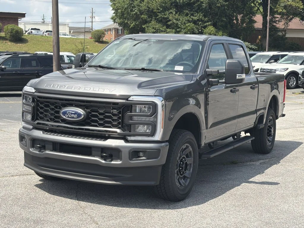 New 2026 Gray Ford XL image 3