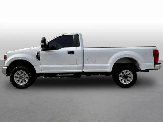 Used 2022 White Ford XL image 4
