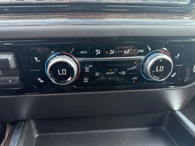 Used 2025 White GMC Elevation image 18