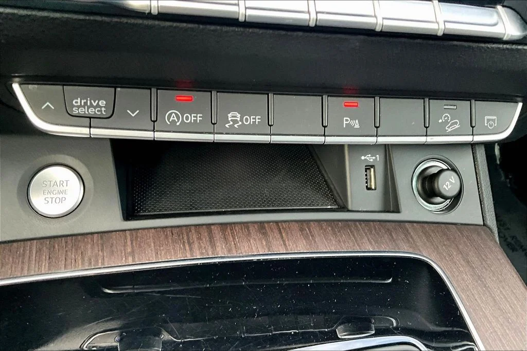 Used 2023 Silver Audi 45 S line Premium image 15