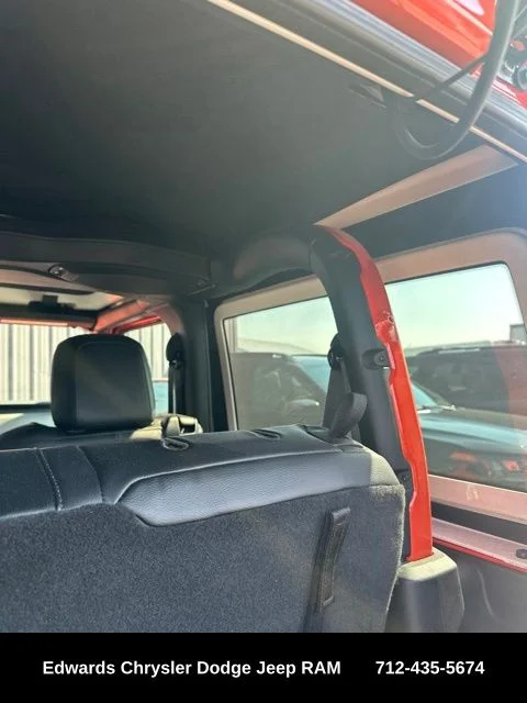 Used 2018 Orange Jeep Rubicon image 21