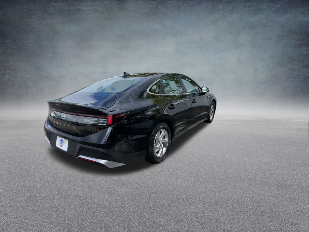 Certified Used 2026 Abyss Black Hyundai SE image 23