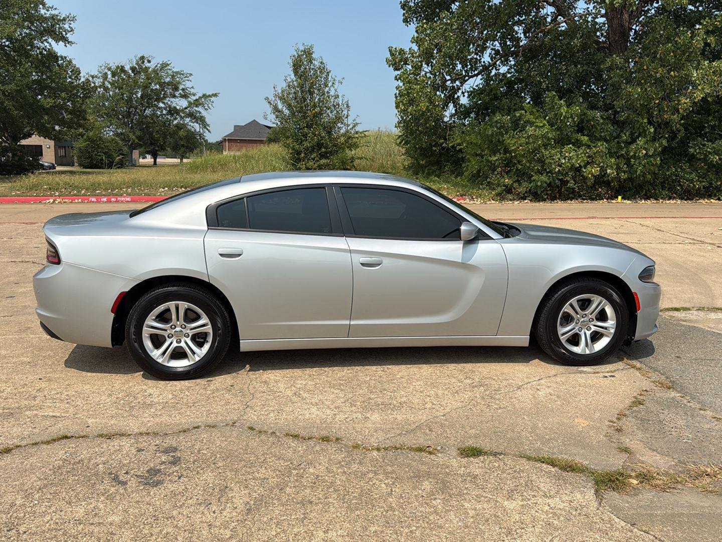 Used 2020 Triple Nickel Clearcoat Dodge SXT image 8