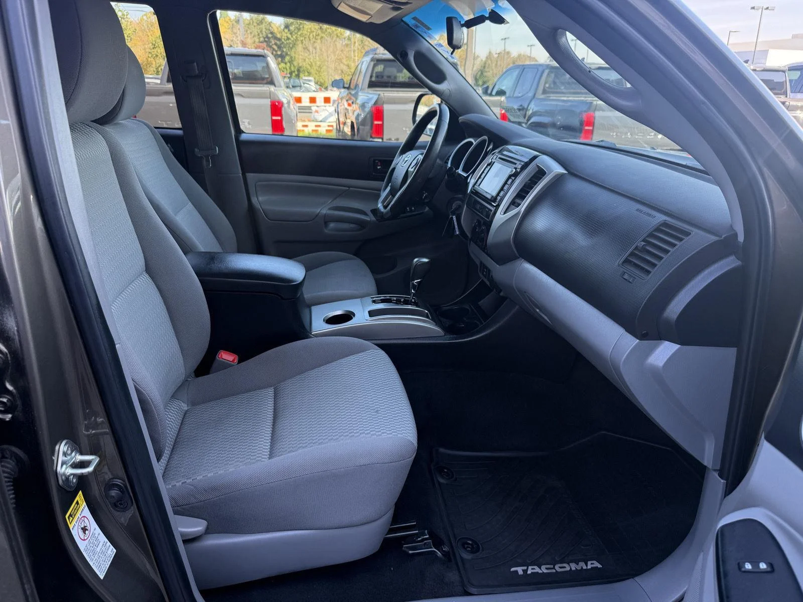 Used 2014 Pyrite Mica Toyota PreRunner image 20