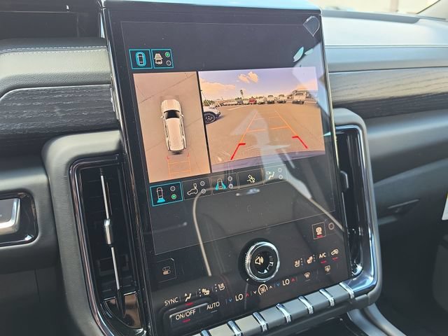 2026 GMC Yukon AT4 Ultimate - Photo 14