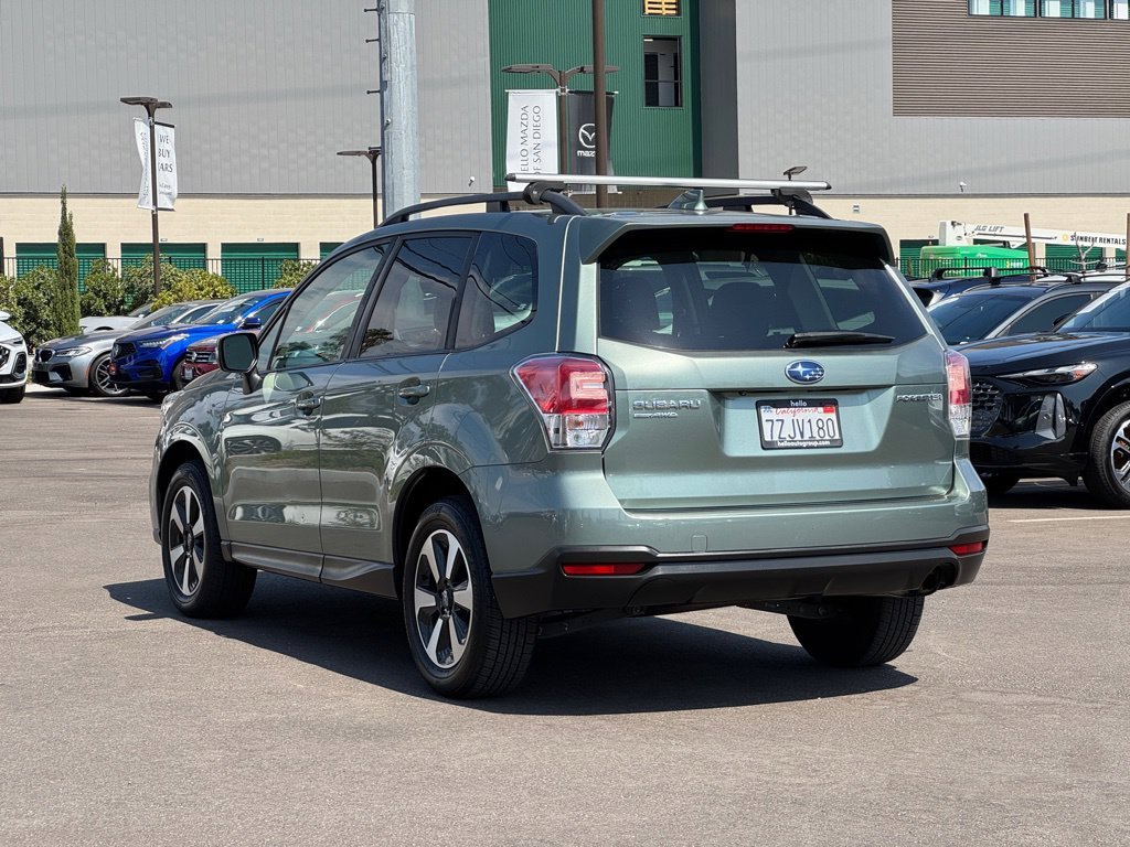 Used 2018 Green Metallic Subaru 2.5i Premium image 31