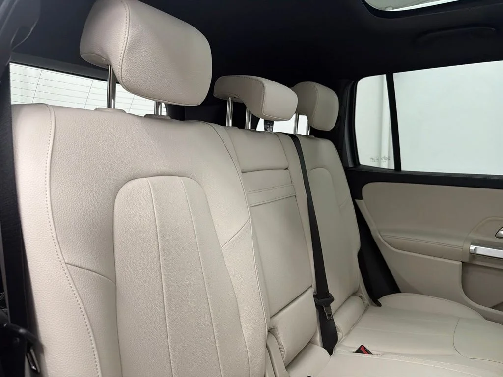 New 2026 Silver Mercedes-Benz GLB 250 image 24
