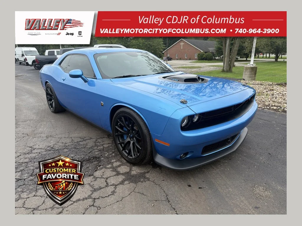 Used 2016 Blue Dodge R/T Scat Pack image 1