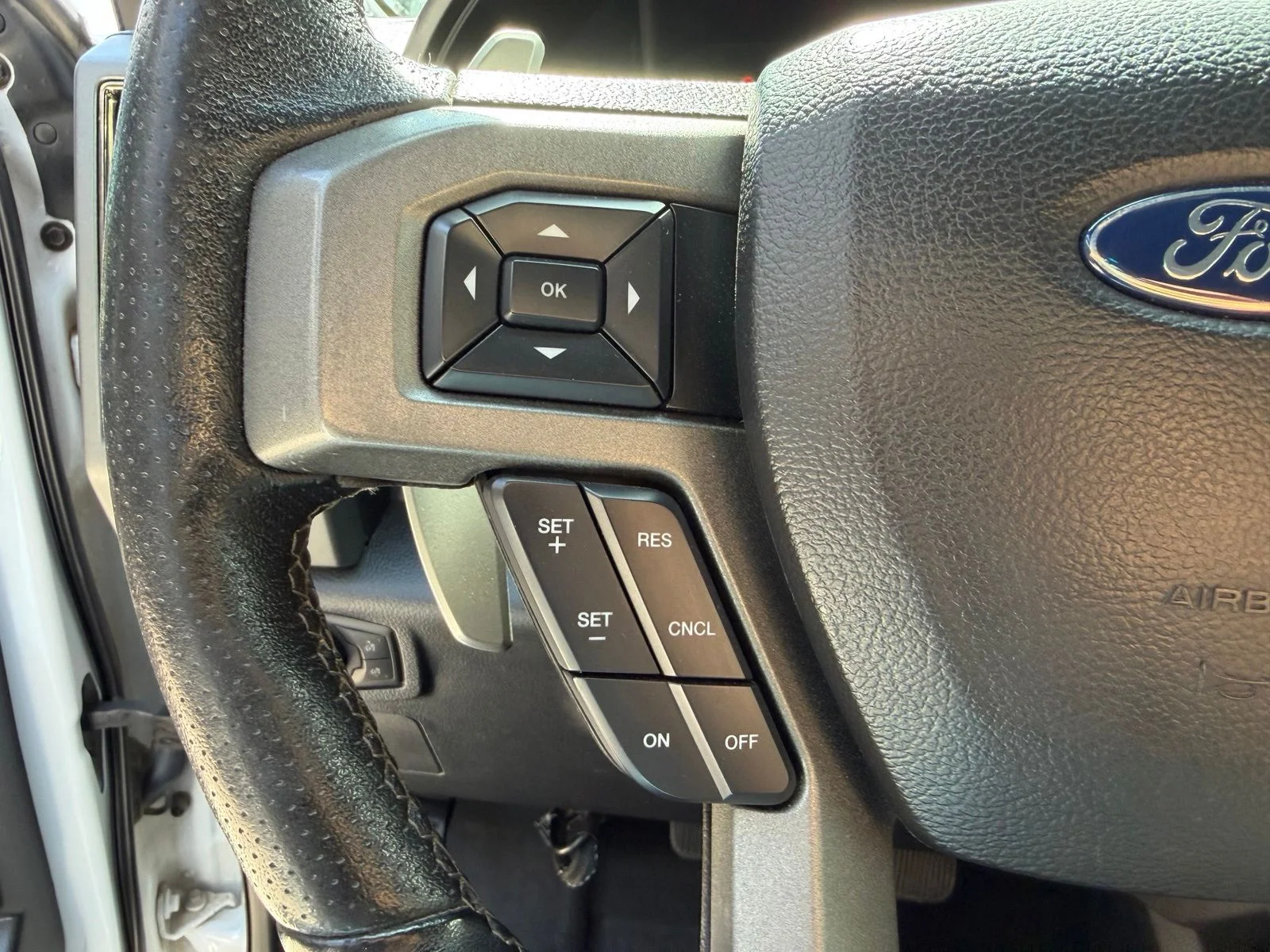 Used 2018 White Ford Raptor image 18