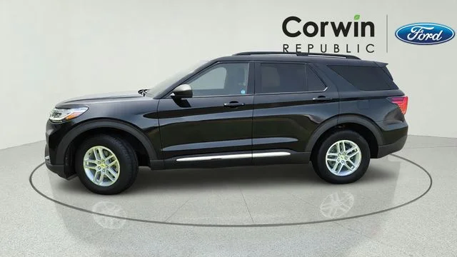 Certified Used 2025 Black Metallic Ford Active image 2