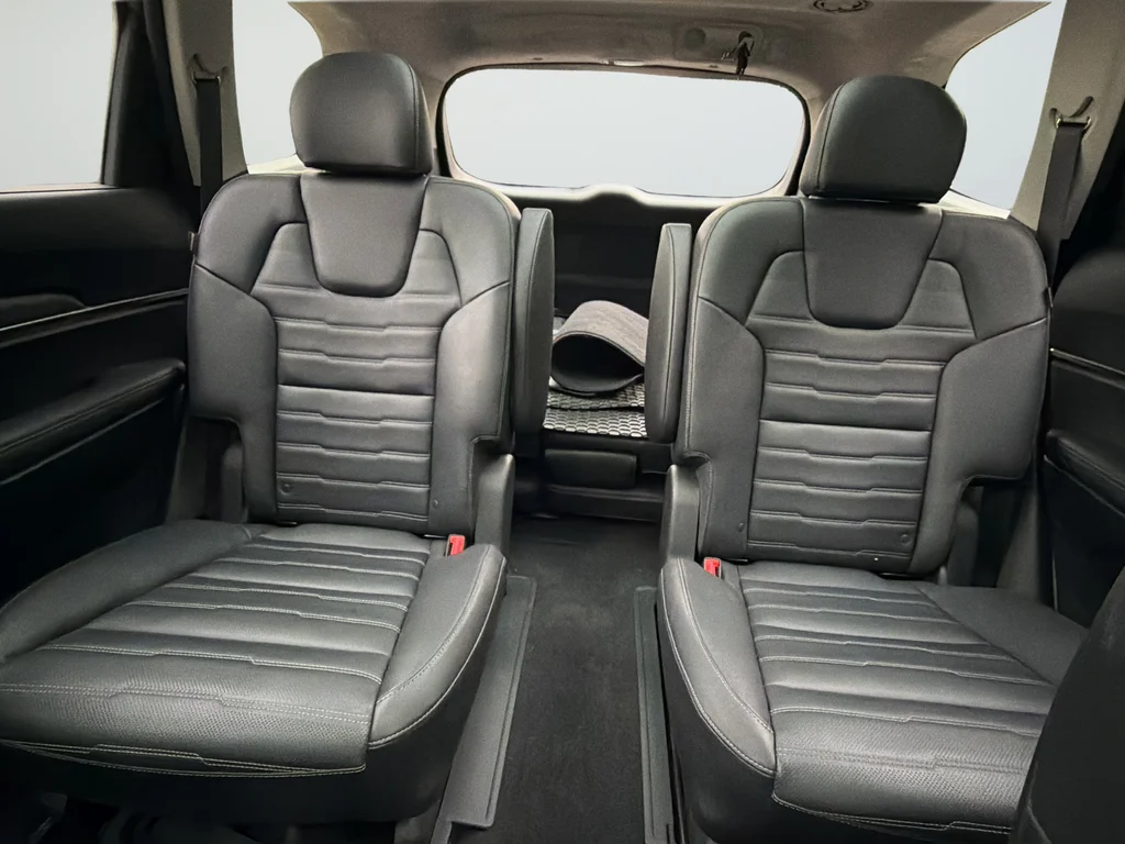 Used 2024 Silver Kia SX-Prestige image 23