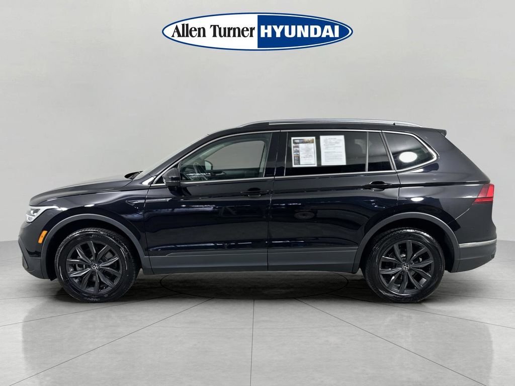 Used 2024 Deep Black Pearl Volkswagen 2.0T SE image 5