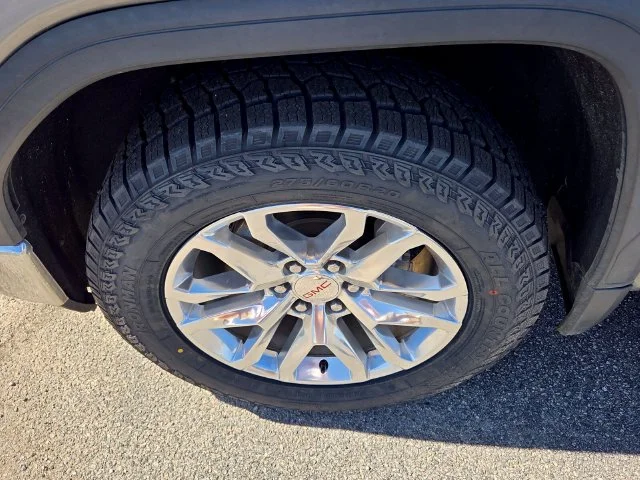 Used 2020 Gray GMC SLE image 11