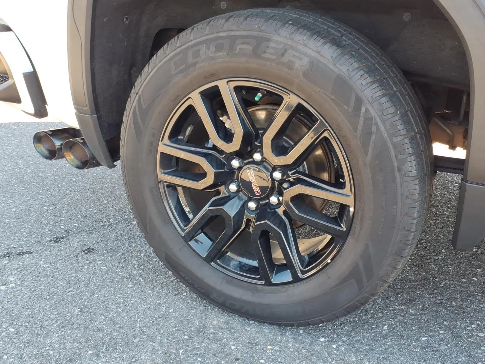 Used 2021 Summit White GMC Elevation image 12