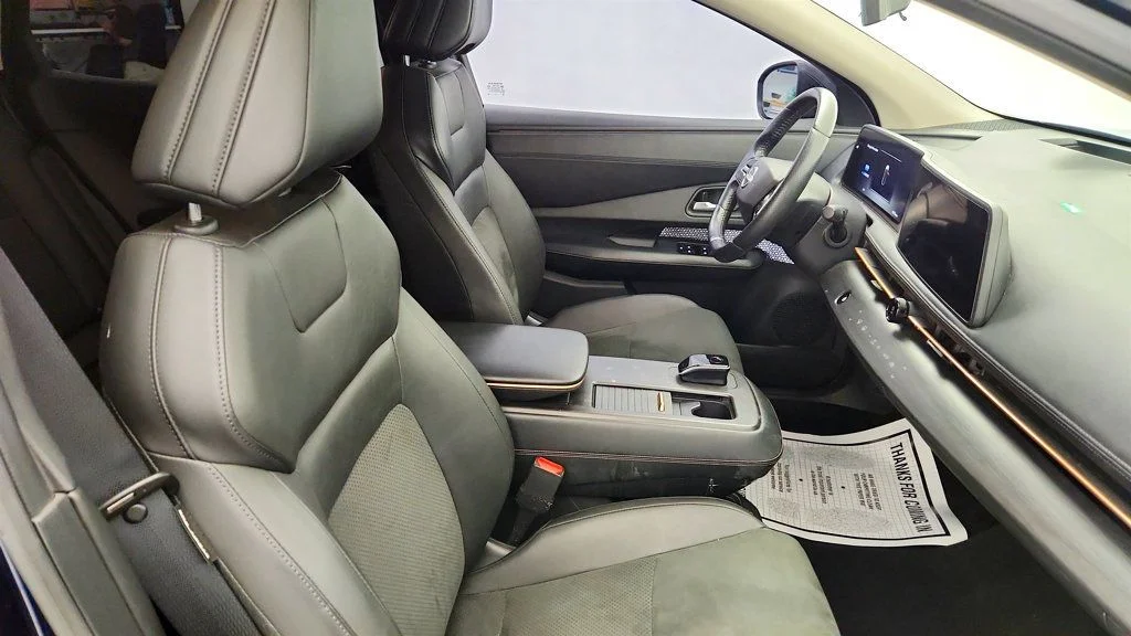 Used 2025 Deep Ocean Blue Pearl/Black Diamond Pearl Nissan EVOLVE+ FWD image 23