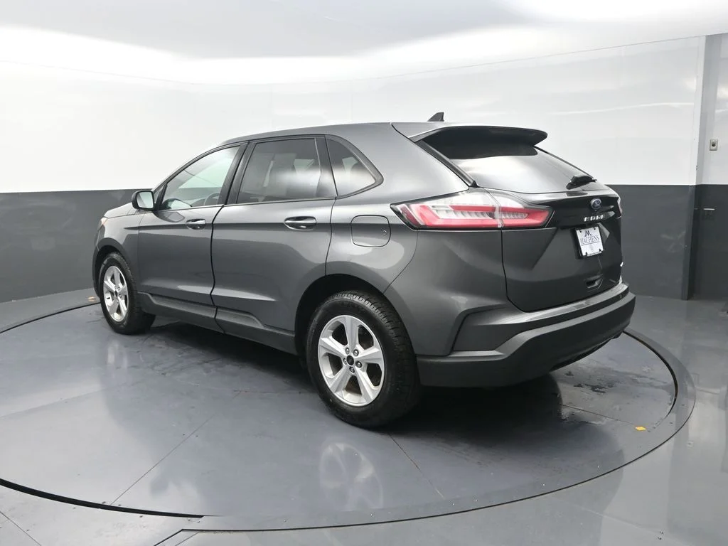 Used 2023 Gray Ford SE image 8