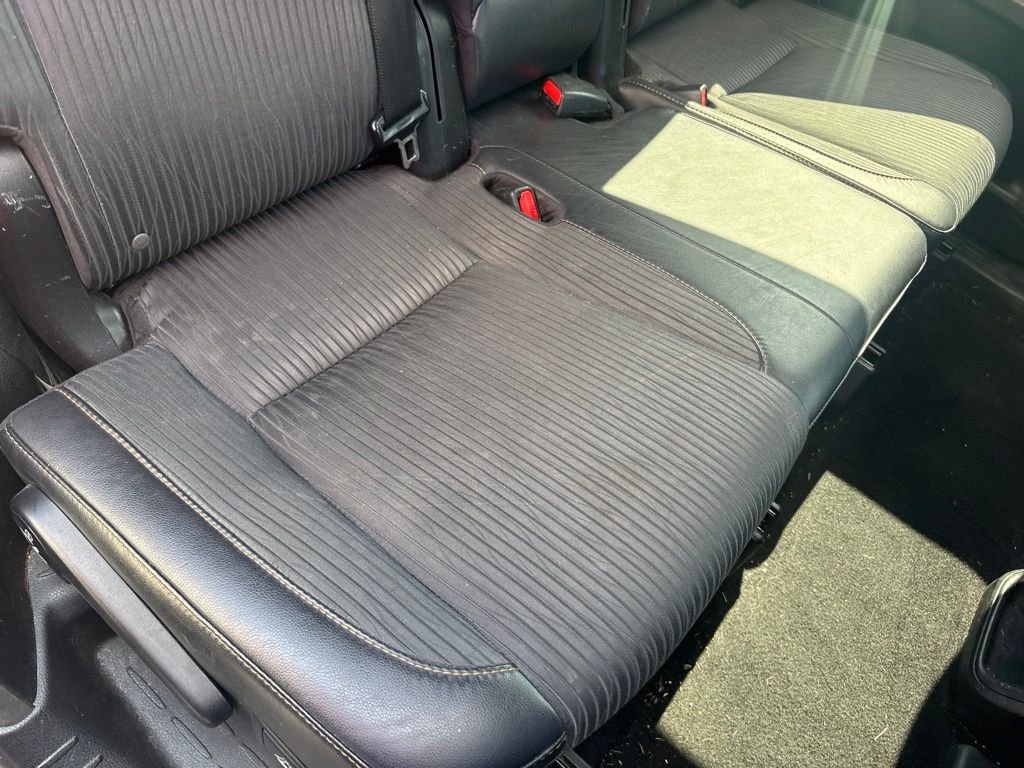 Used 2016 Gray Toyota LE V6 image 29
