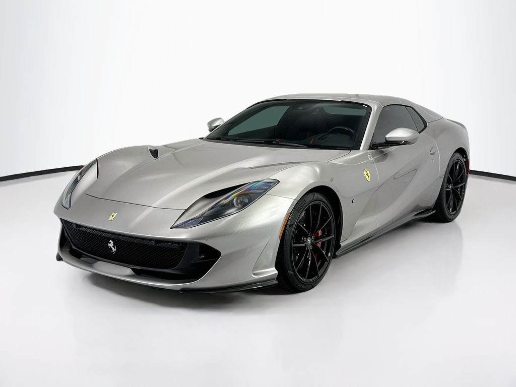 Used 2022  Ferrari Base image 9