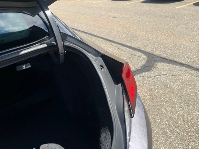 Used 2018 Modern Steel Metallic Honda Si image 19