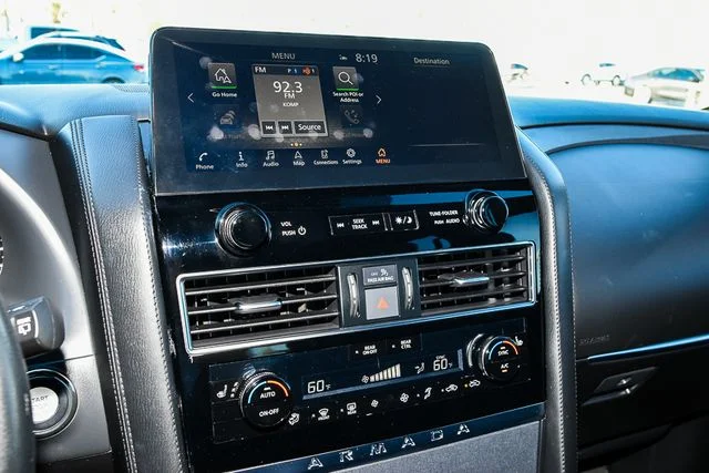 Used 2022 White Nissan SL image 38